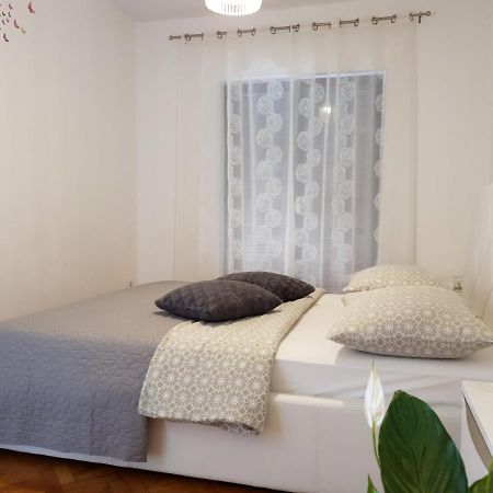 Gulin Apartments Vodice Exterior foto