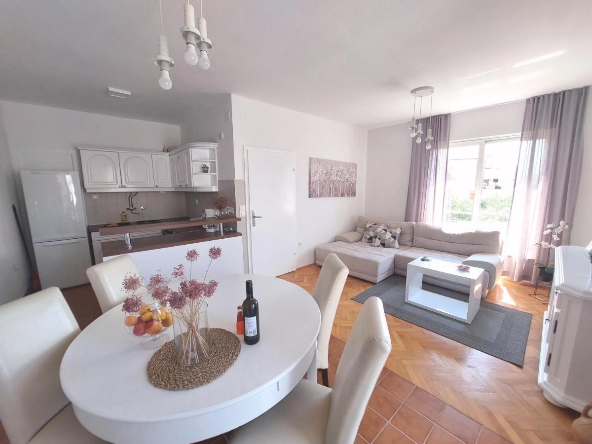 Gulin Apartments Vodice Exterior foto