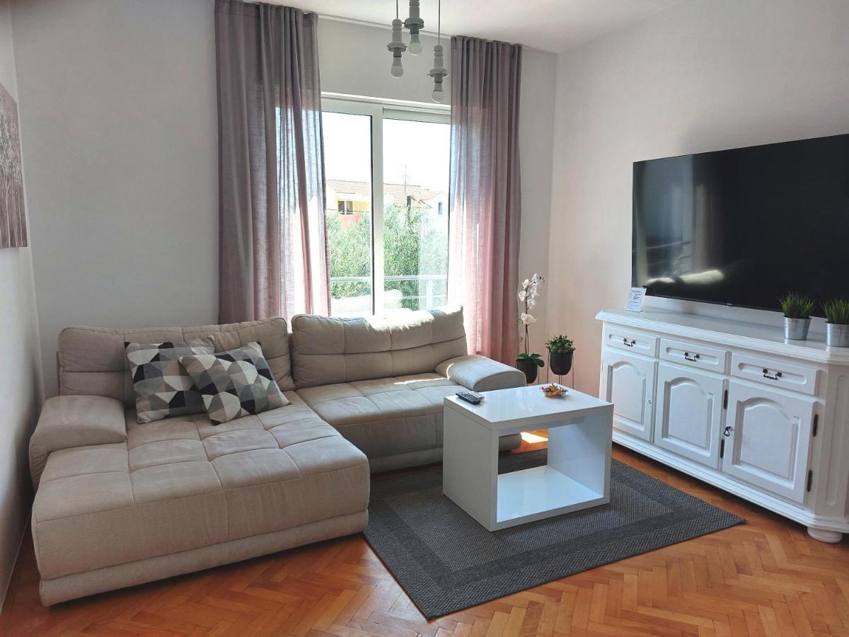 Gulin Apartments Vodice Exterior foto