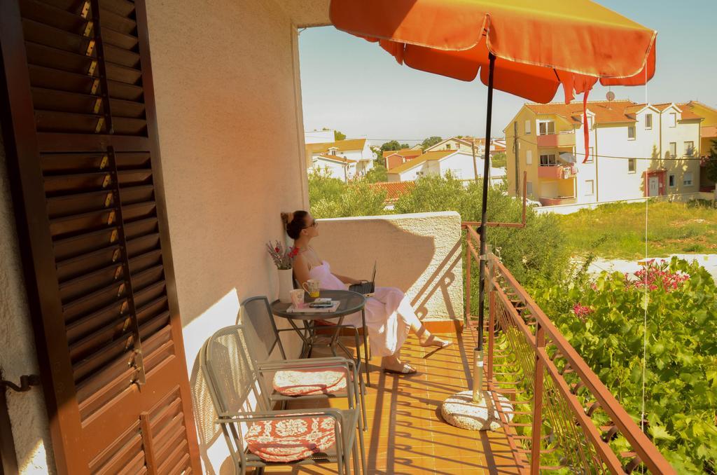 Gulin Apartments Vodice Cameră foto