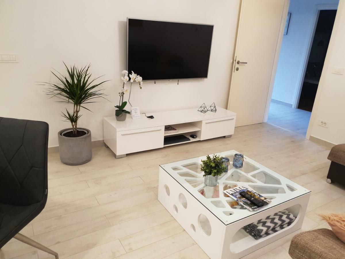 Gulin Apartments Vodice Exterior foto